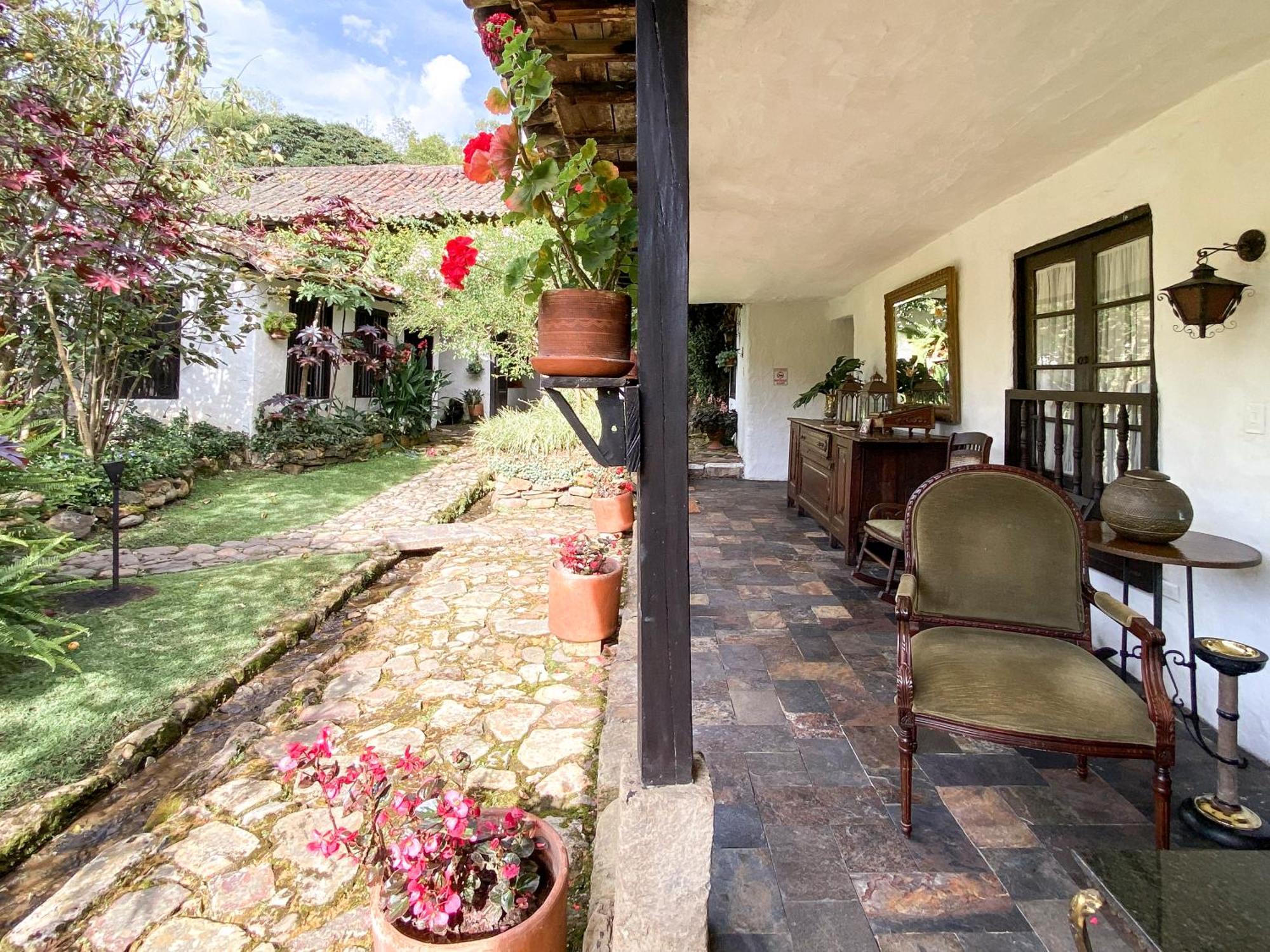 Hotel Hacienda Baza Tibana Buitenkant foto