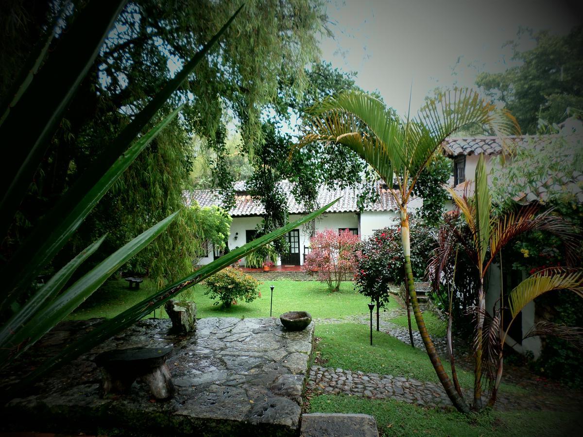 Hotel Hacienda Baza Tibana Buitenkant foto